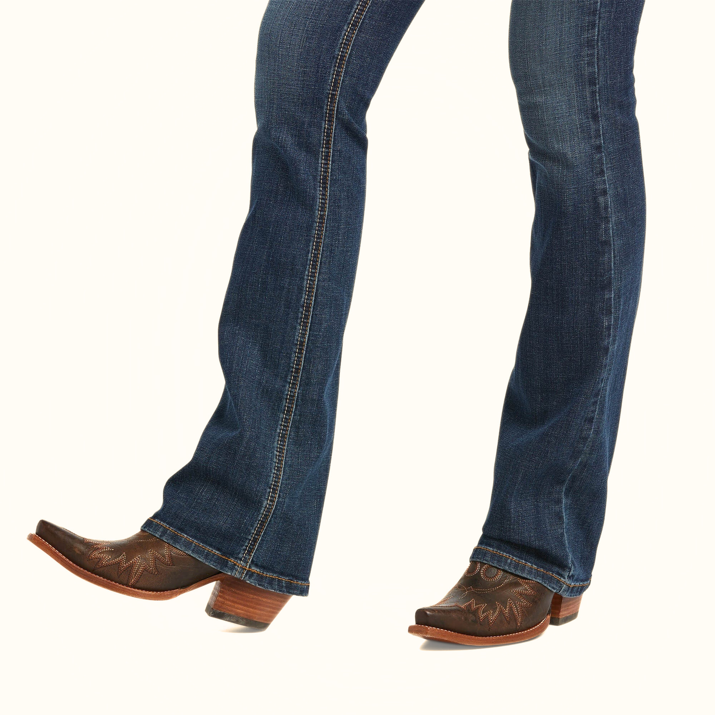 Ariat Women’s R.E.A.L. High Rise Fernanda Boot Cut Jeans Blue lower leg and boot cut detail
