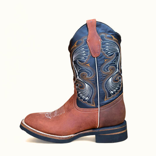 Arius Creazy Shedron Negro Bulldog Boot side profile