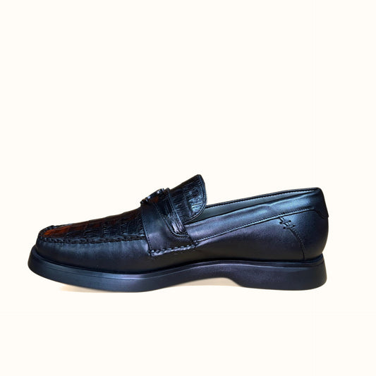 Cuadra Men’s Black Caiman Slip-On Round Toe Loafer side view in black leather