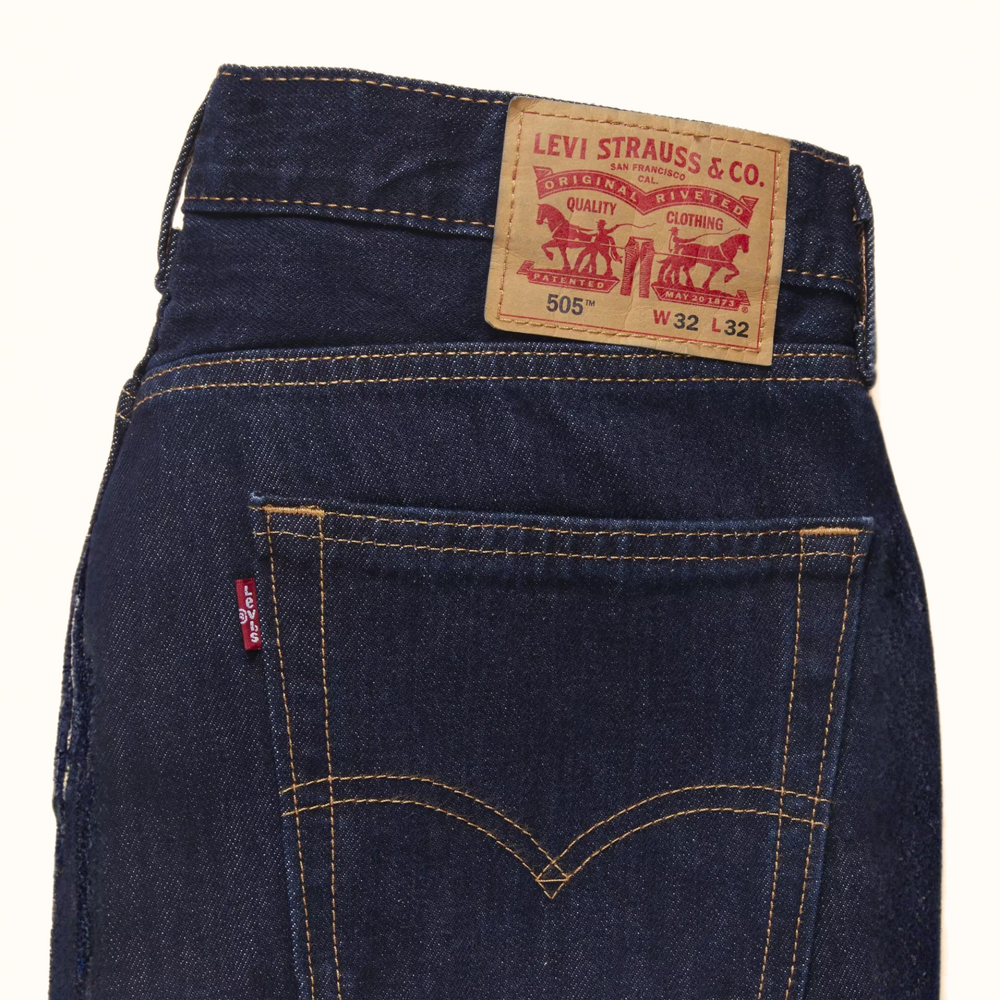 Levi’s 505 Regular Fit Men’s Jeans back pocket detail