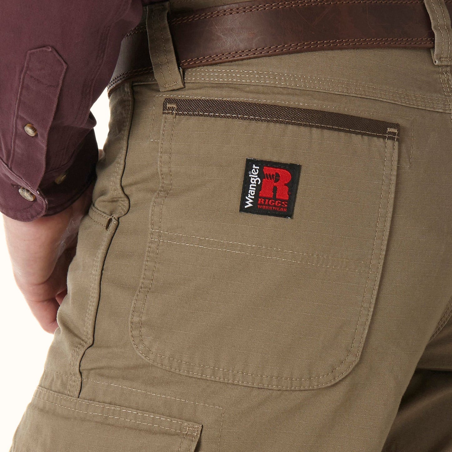Wrangler RIGGS Workwear Ripstop Ranger Cargo Men’s Pants cargo pocket detail