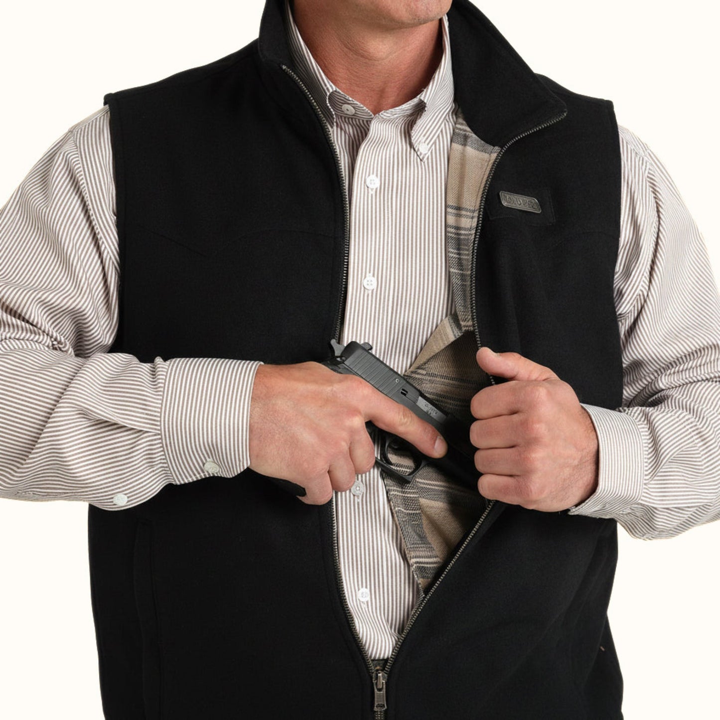 Cinch Men’s Concealed Carry Wooly Black Vest concealed carry pocket