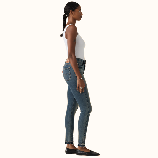 Levi’s Women’s 721 High-Rise Stretch Skinny Jeans side view