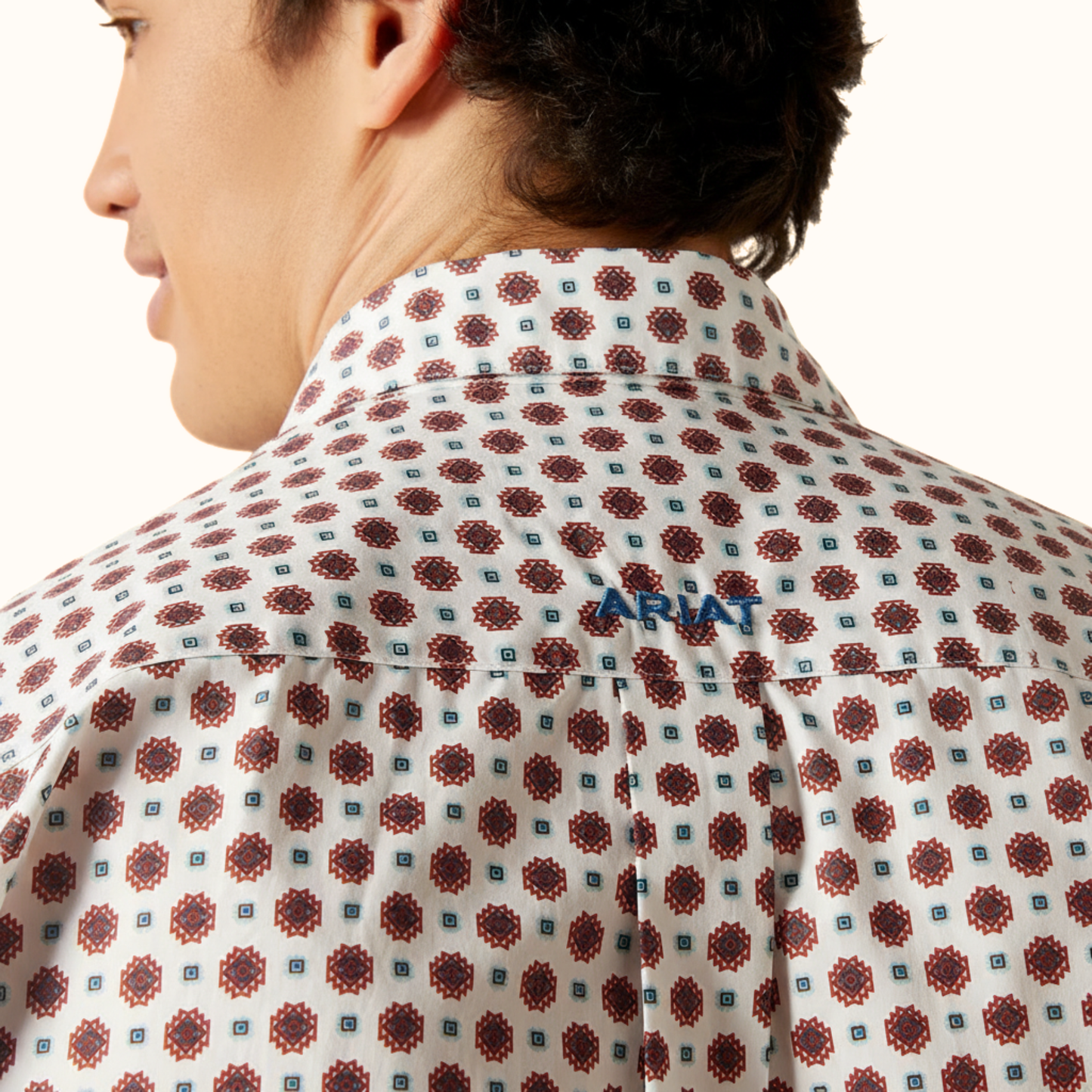 Ariat Sheldon Classic Fit Shirt back collar view