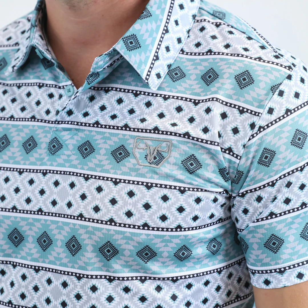 Polo de hombre elástico con estampado azteca azul de tela de alto rendimiento de corte moderno