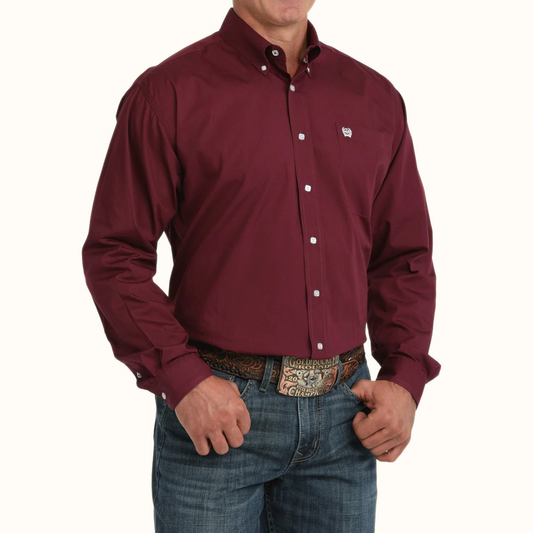 Cinch Solid Classic Fit Button-Down Western Shirt front view on model