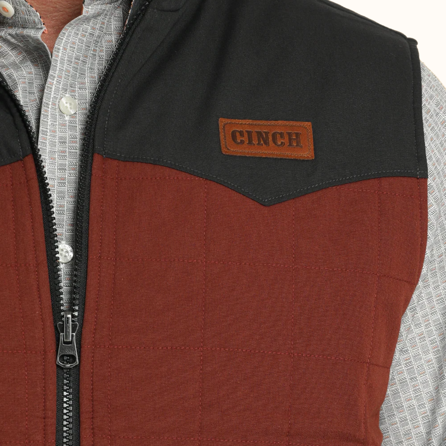Cinch Men’s Reversible Vest zipper detail