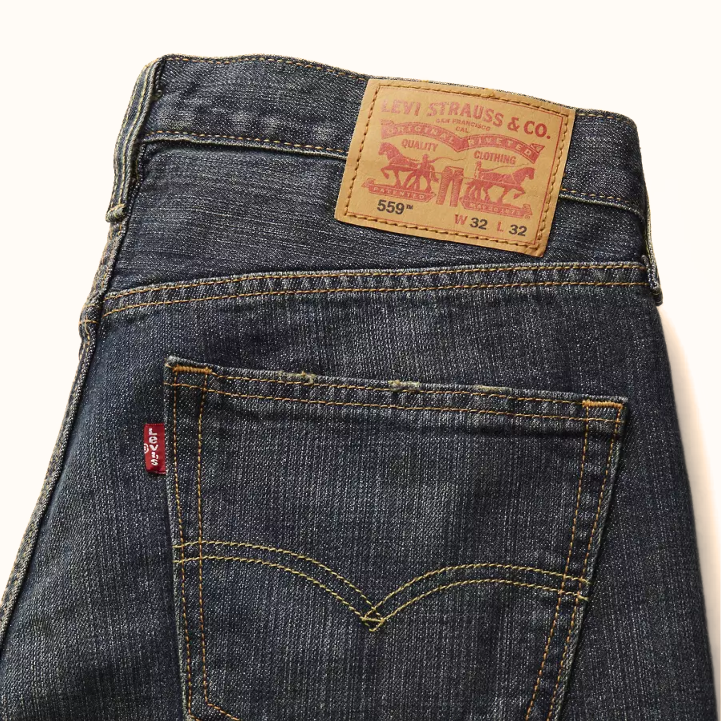 Levi’s 514 Straight Fit Men’s Jeans leather back patch