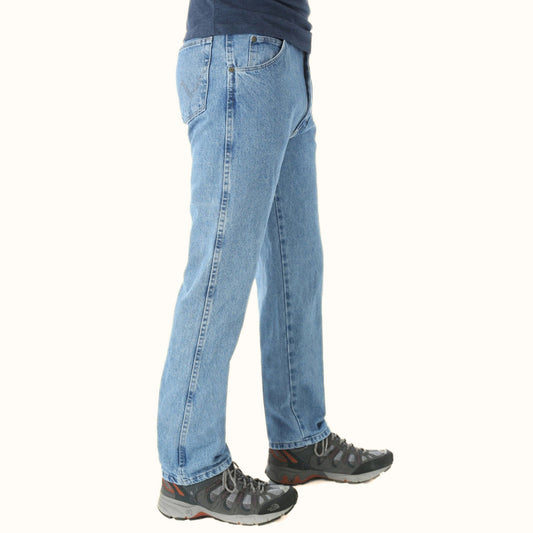 Wrangler Rugged Wear® Classic Fit Men’s Jeans side view in blue
