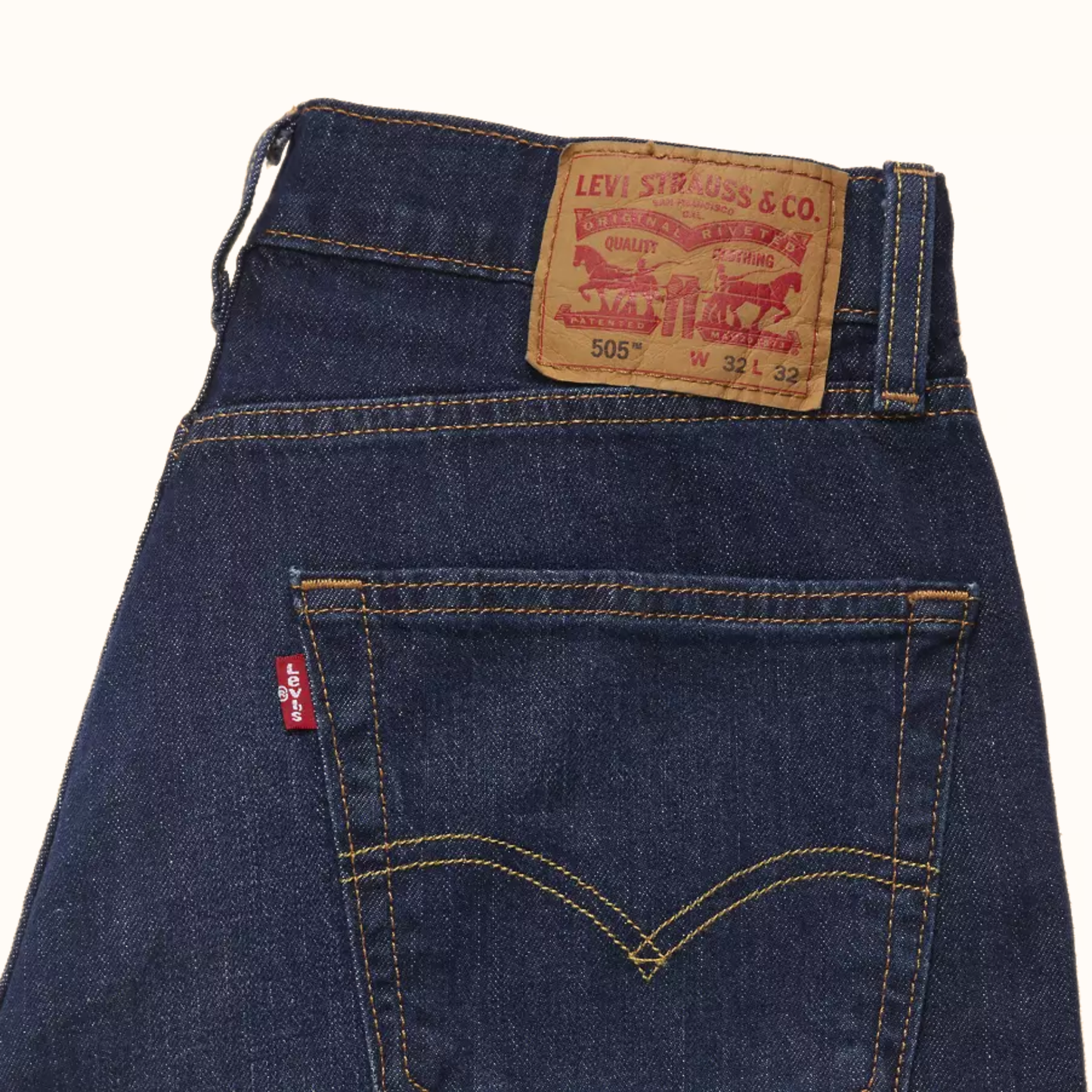 Levi’s 505 Regular Fit men’s jeans folded denim detail