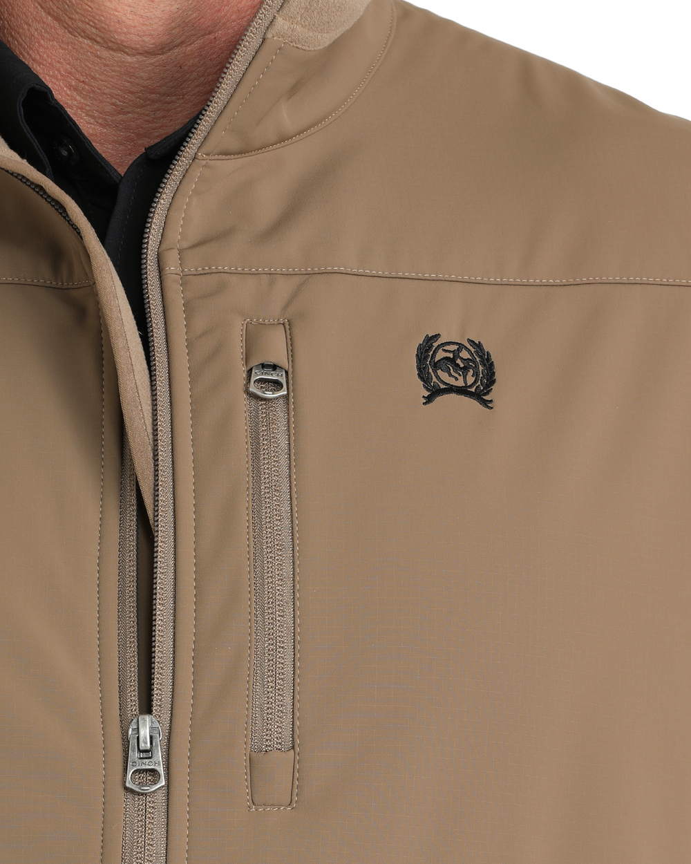 Cinch Men’s Windproof Vest chest logo and zipper detail