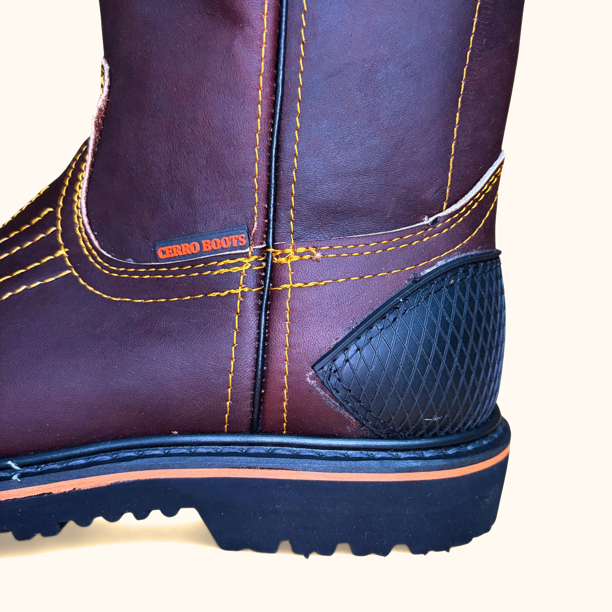 Cerro Work Boot pull-on shaft detail