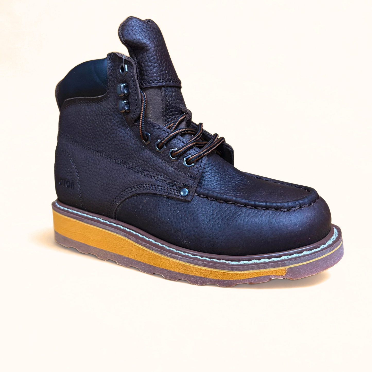 Tractor 811R Leather Work Boot angled view