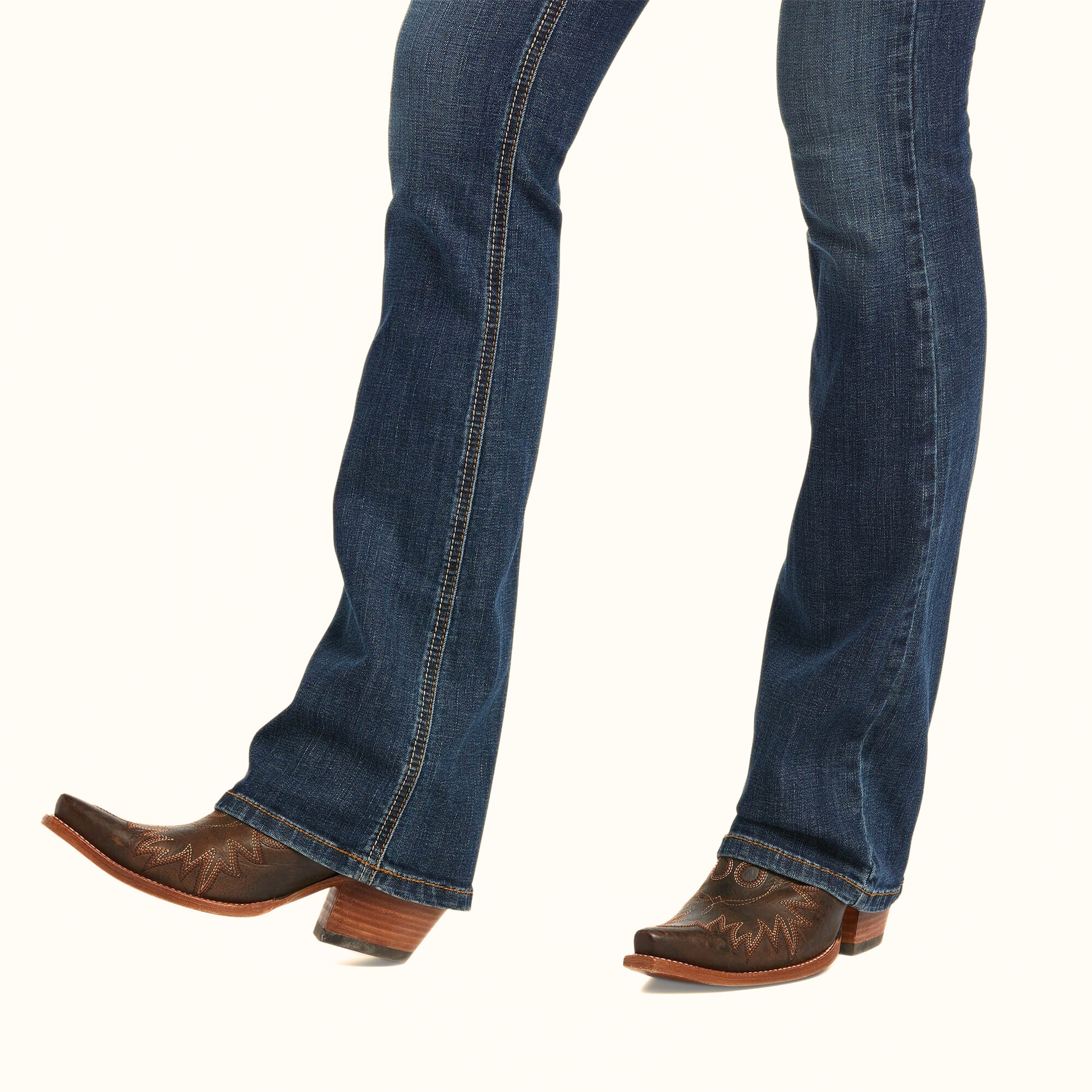 Ariat Women’s R.E.A.L. High Rise Fernanda Boot Cut Jeans Blue lower leg and boot cut detail