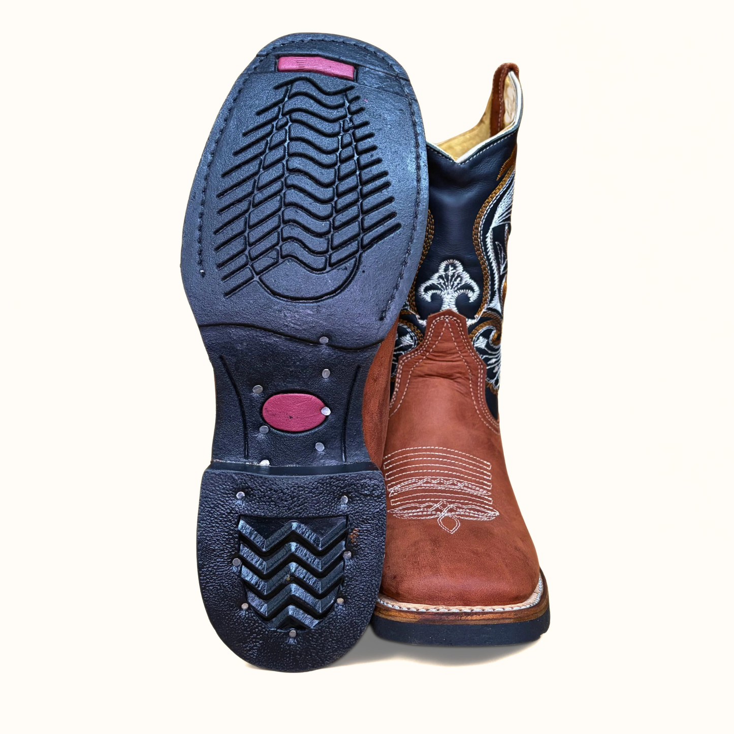 Arius Creazy Shedron Negro Bulldog Boot outsole view