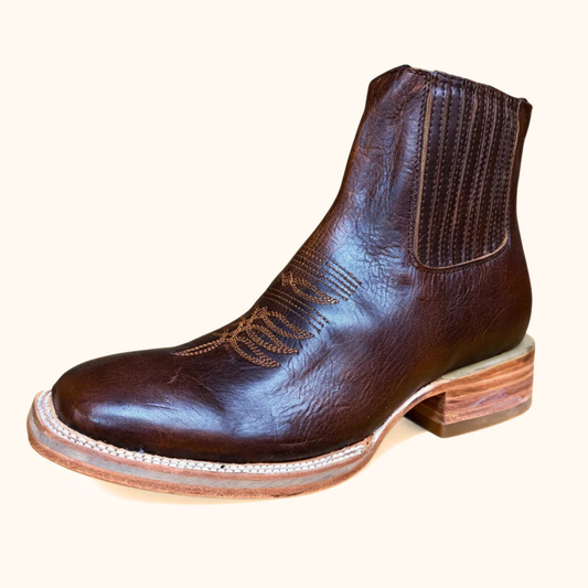Cerro 1700 Whisky Cafe Square Toe Botin front angle view