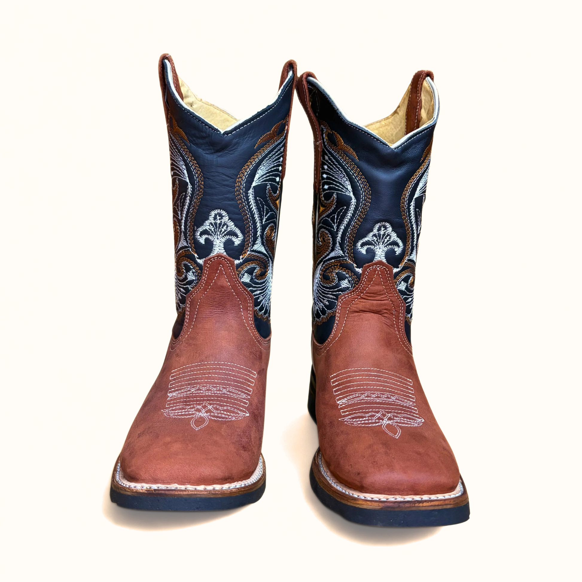 Arius Creazy Shedron Negro Bulldog Boot pair front view
