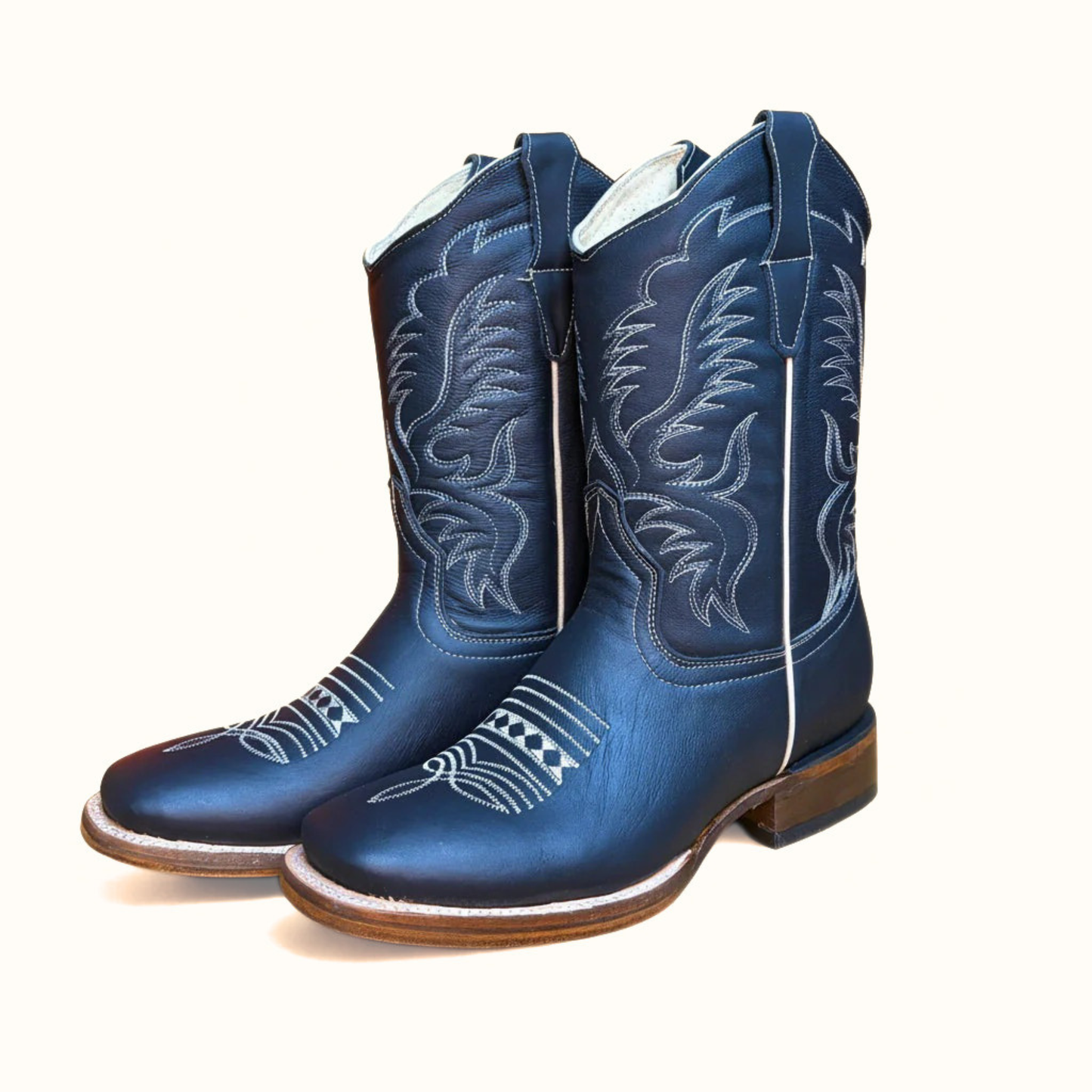 Arius Napa Negro Bulldog wide square toe western boot angled profile