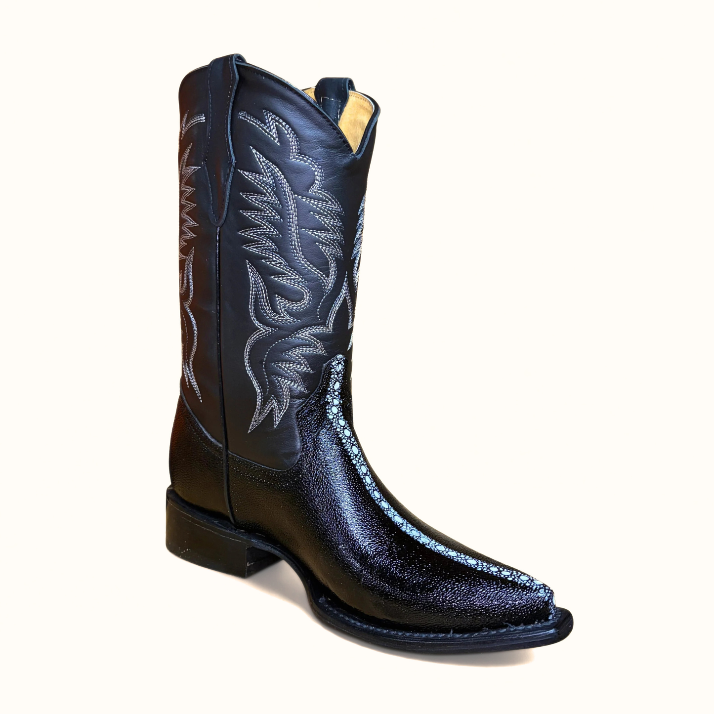 Arius Imitacion Negro Mantarraya men’s western boot angle view