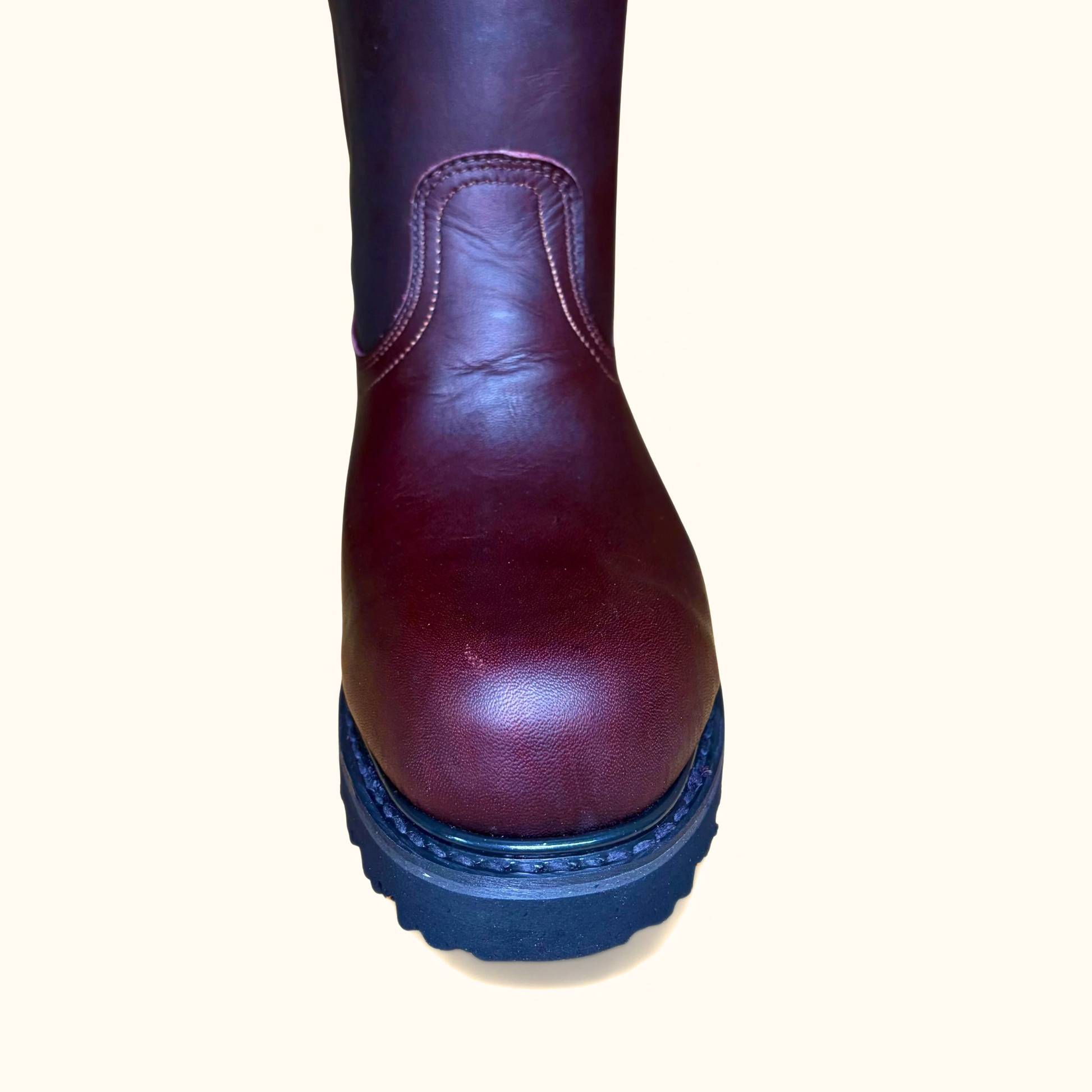 Cerro 640 Vino steel toe work boot toe view