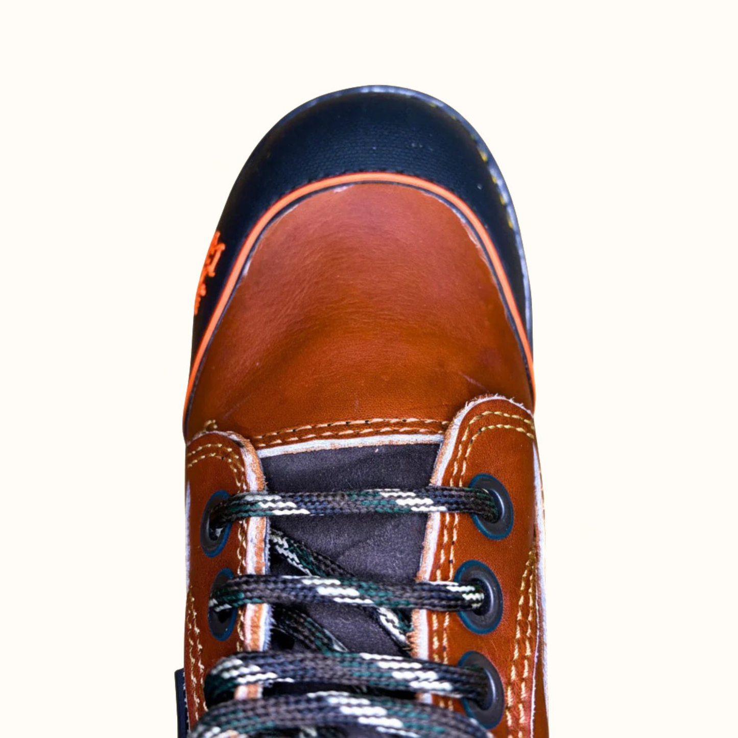 Cerro 620 Napa Nuez CA Puntera Acero Work Boot toe view