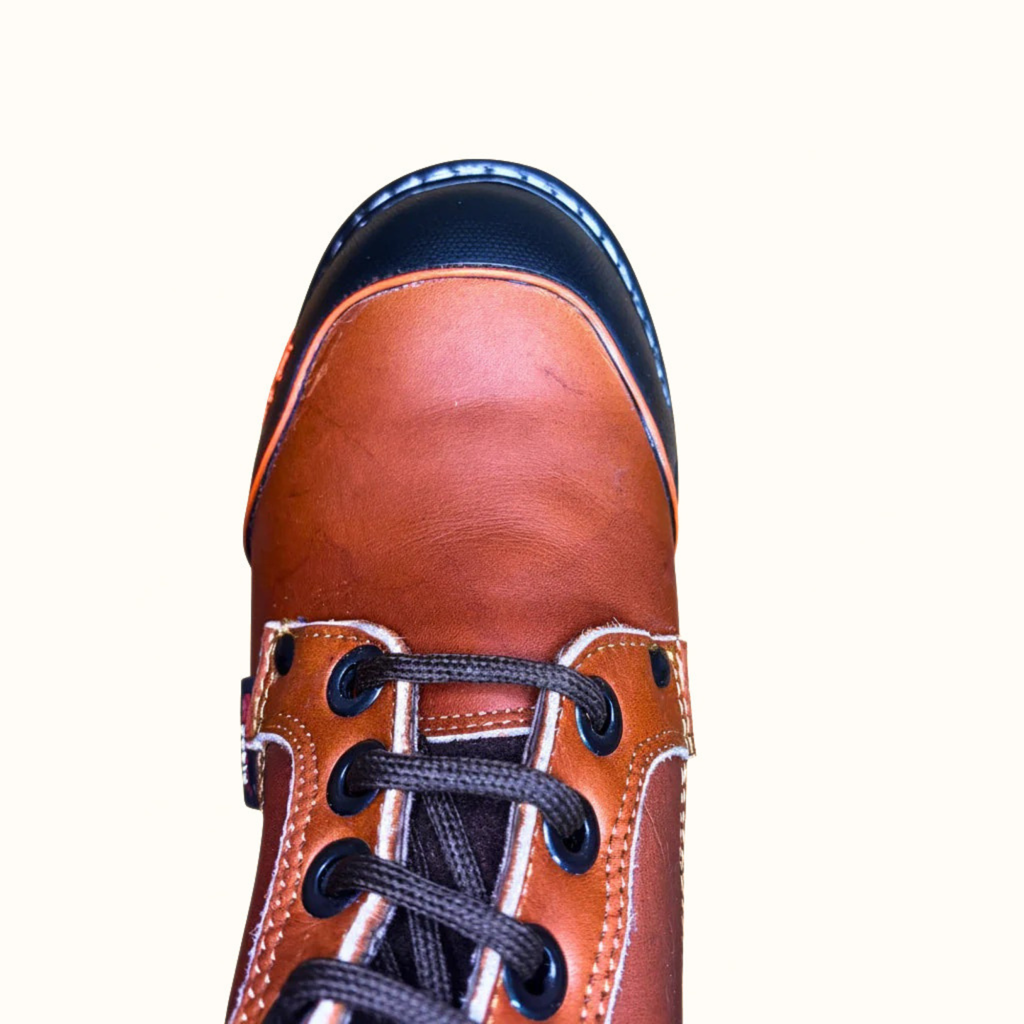 Cerro 750 Industrial steel toe work boot toe view