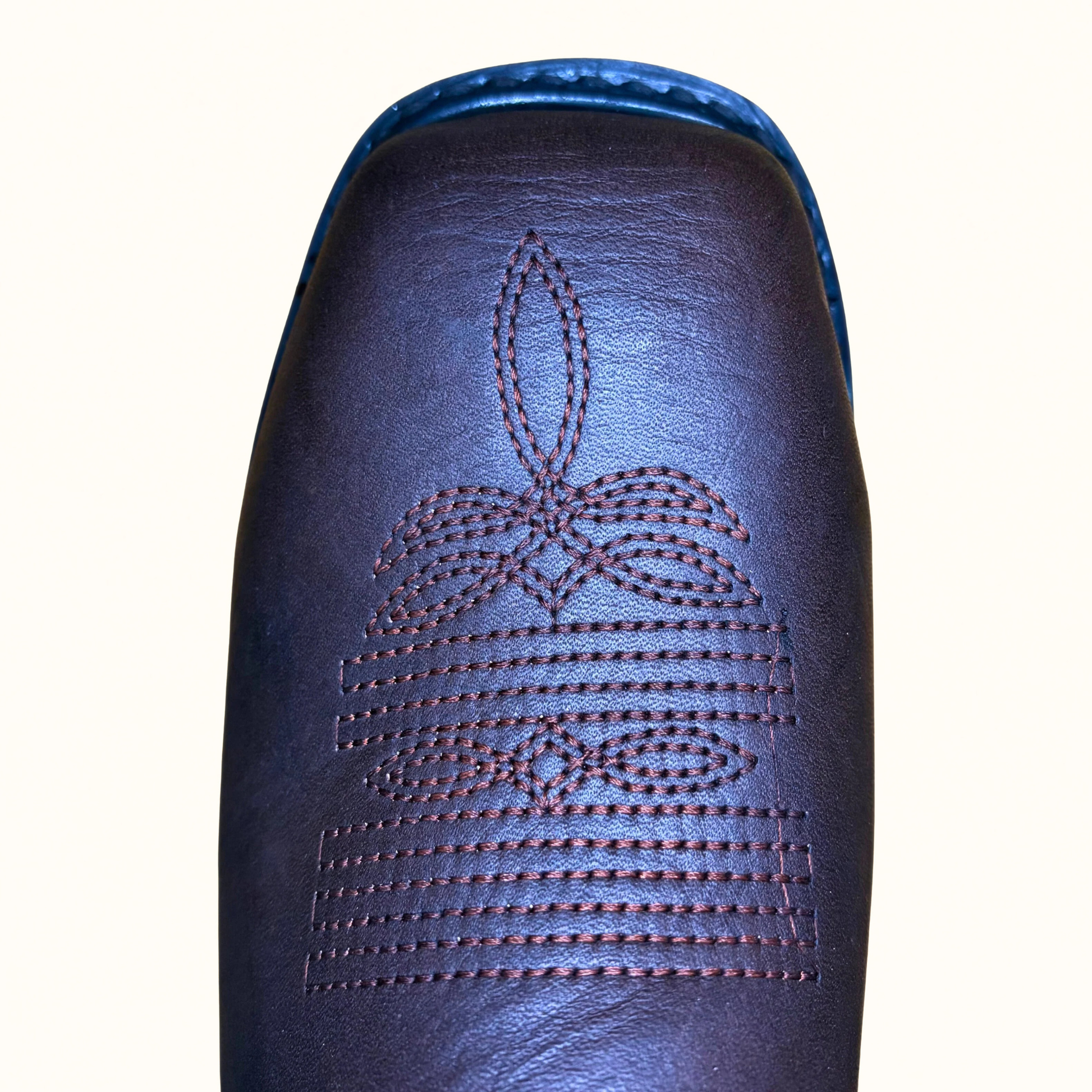 Cerro Roper Steel Toe Work Boot toe detail