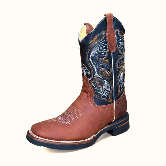 Arius Creazy Shedron Negro Bulldog Boot front angle view