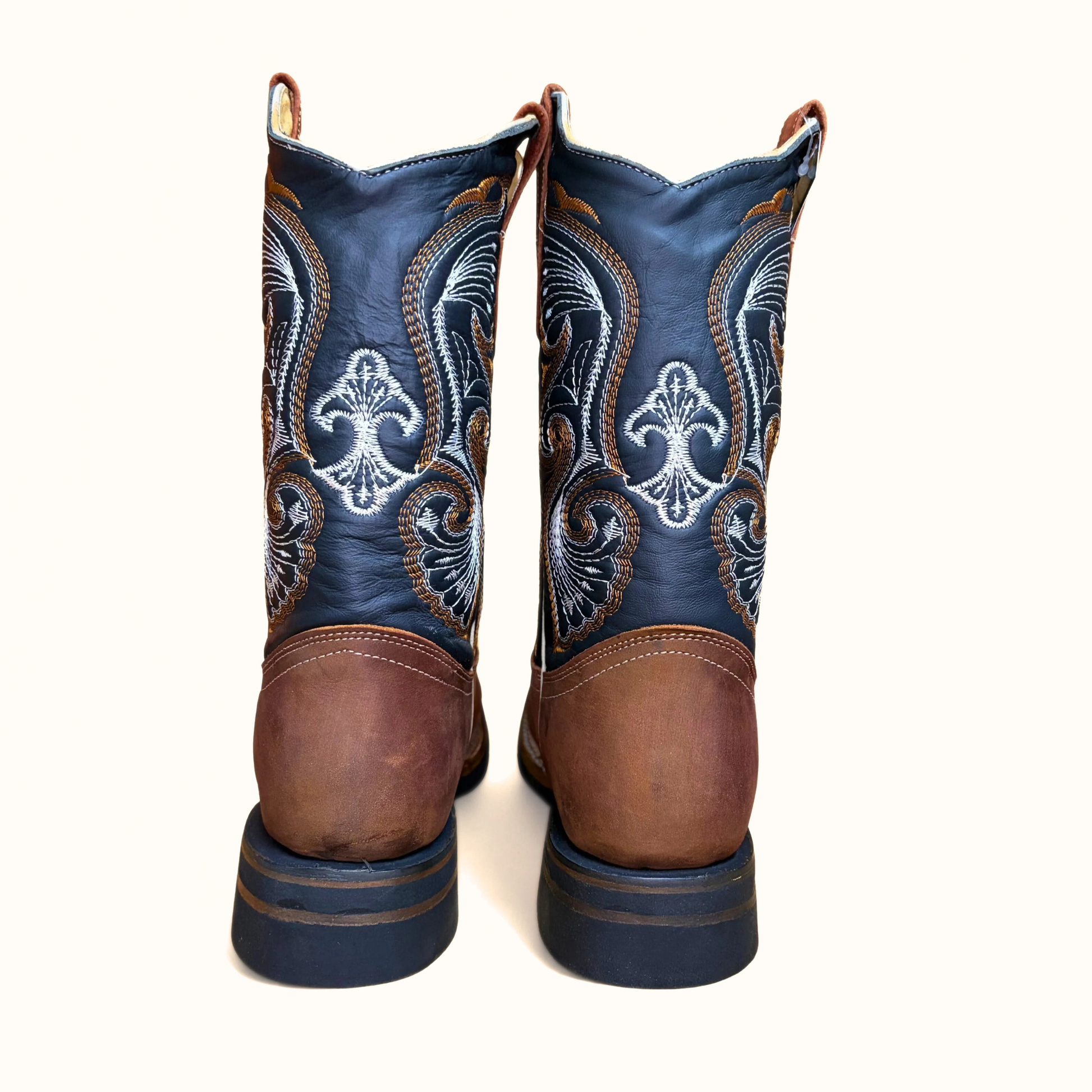 Arius Creazy Shedron Negro Bulldog Boot pair back view