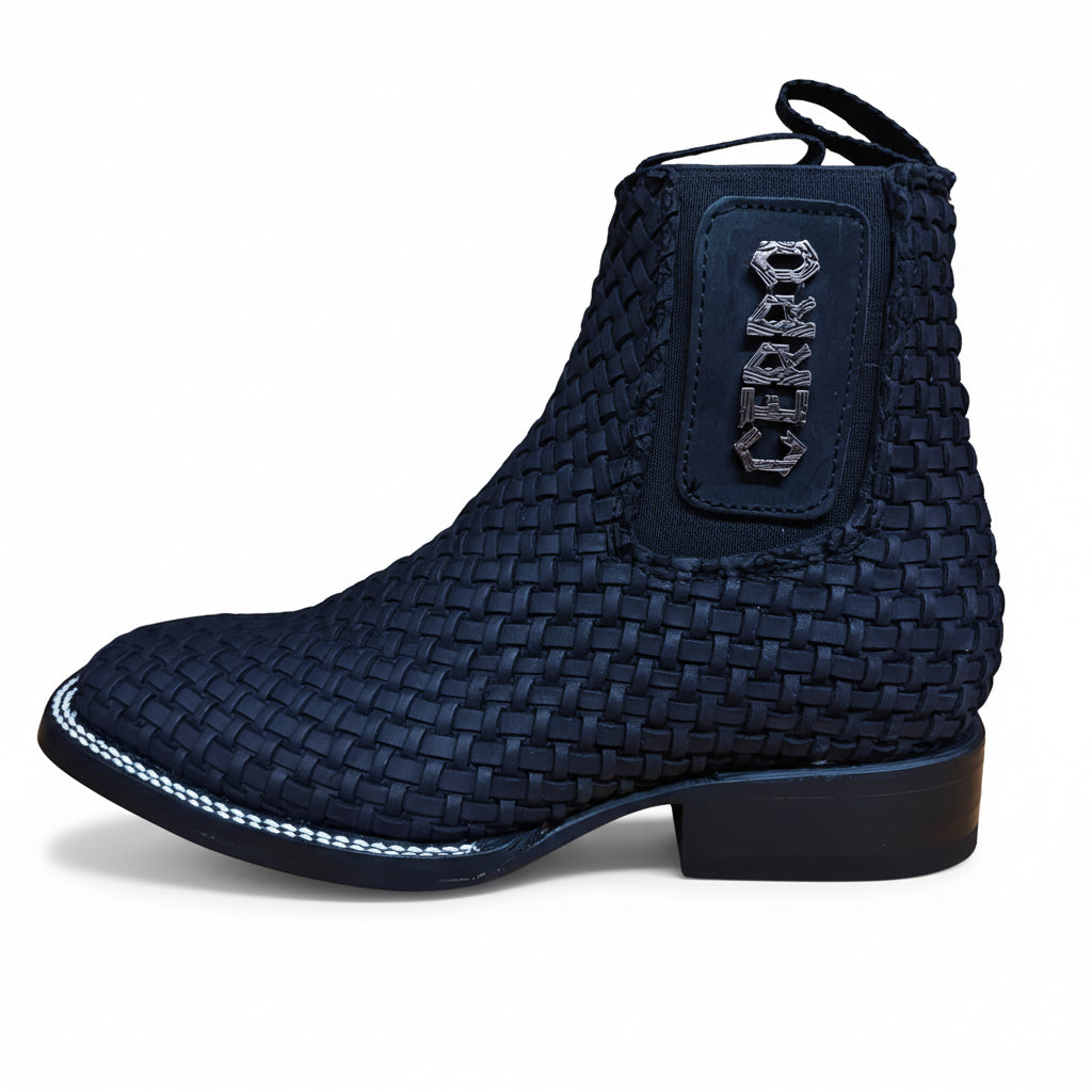 Cerro Petatillo Negro black western boot angled side view
