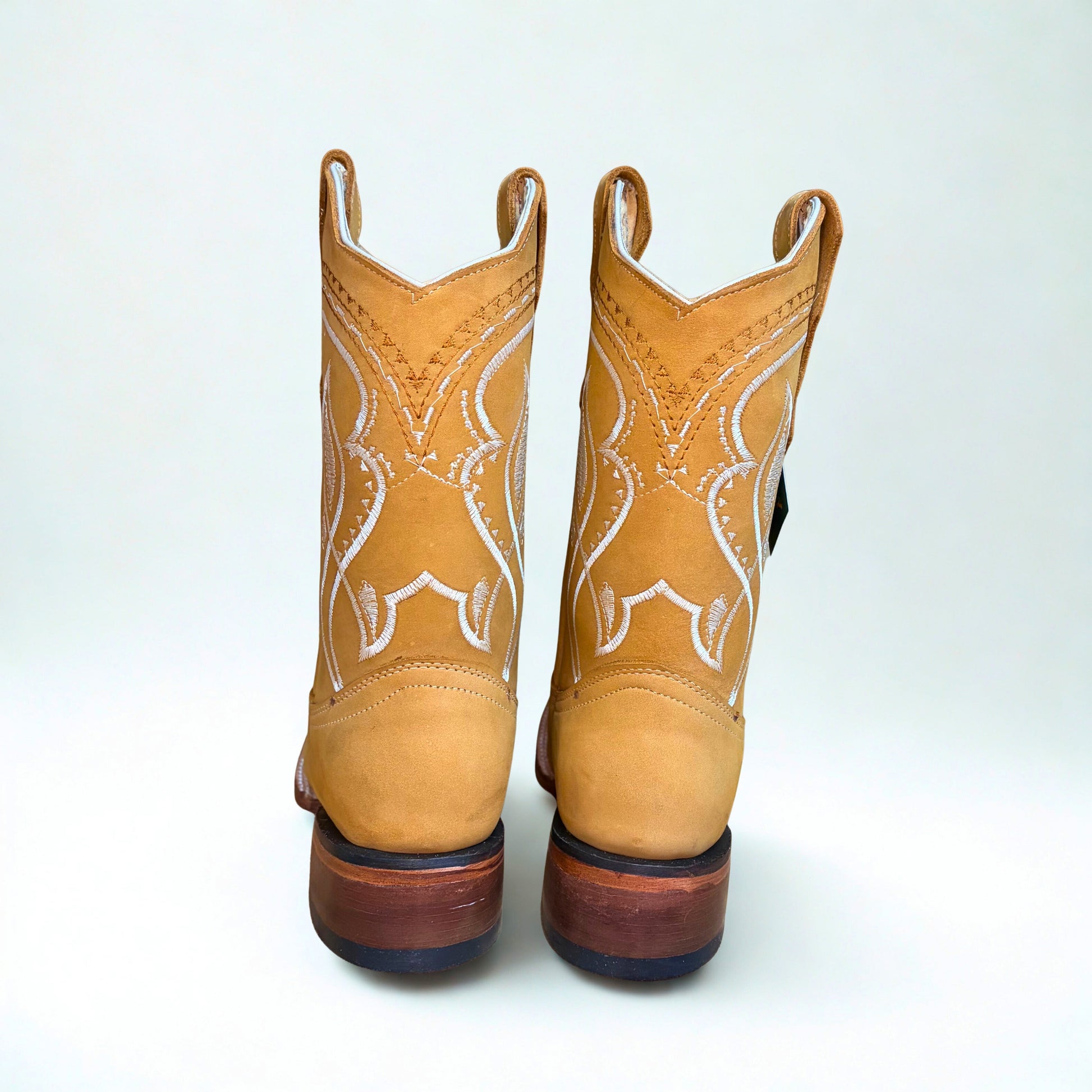 Arius Nubuck Miel Bulldog Western Boot rear view