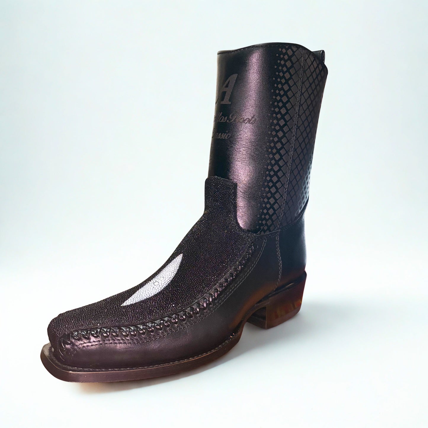 Los Altos Stingray Single Stone 7X Toe Low Shaft Boot front angle view