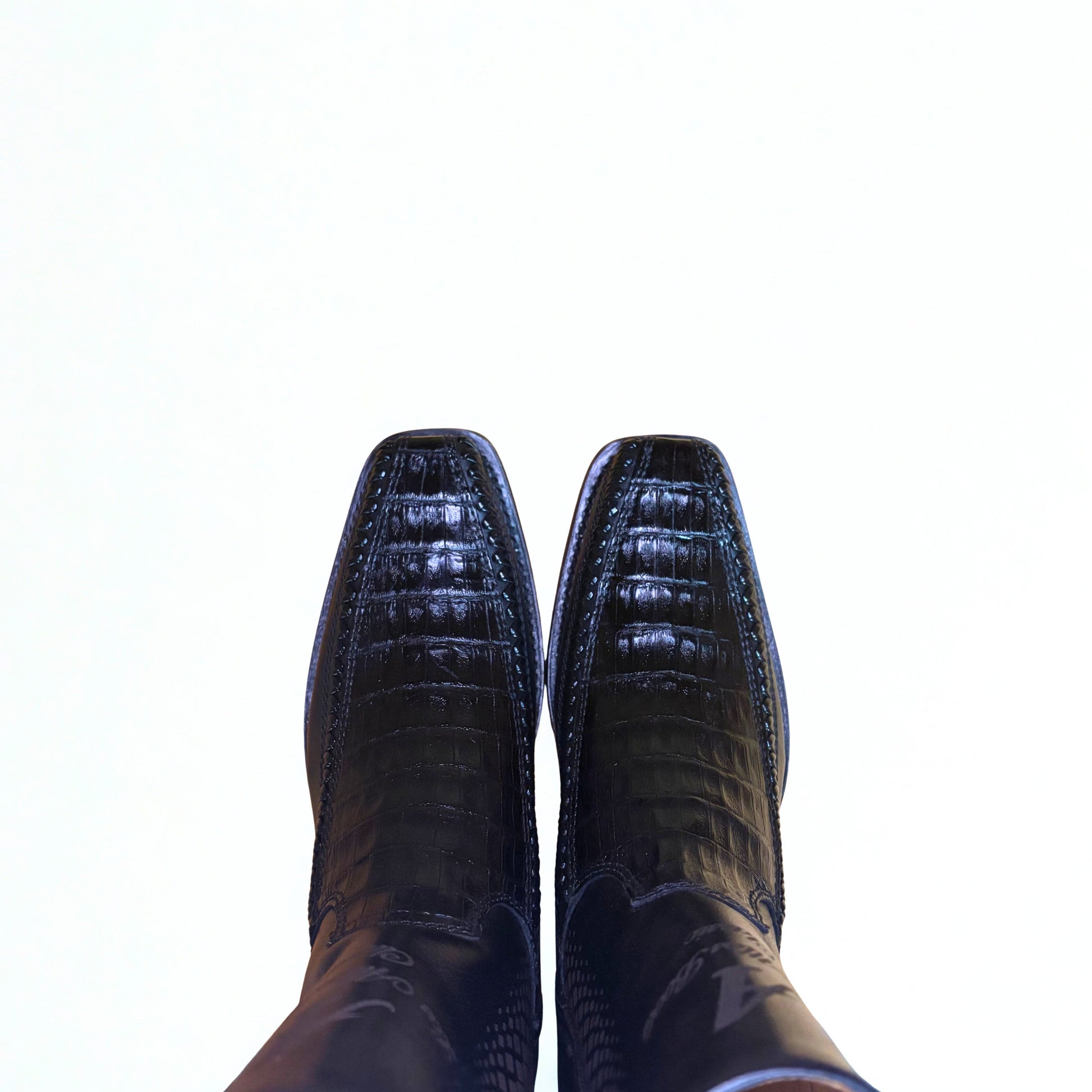 Los Altos Caiman Belly 7X Toe Low Shaft Boot front pair toe view