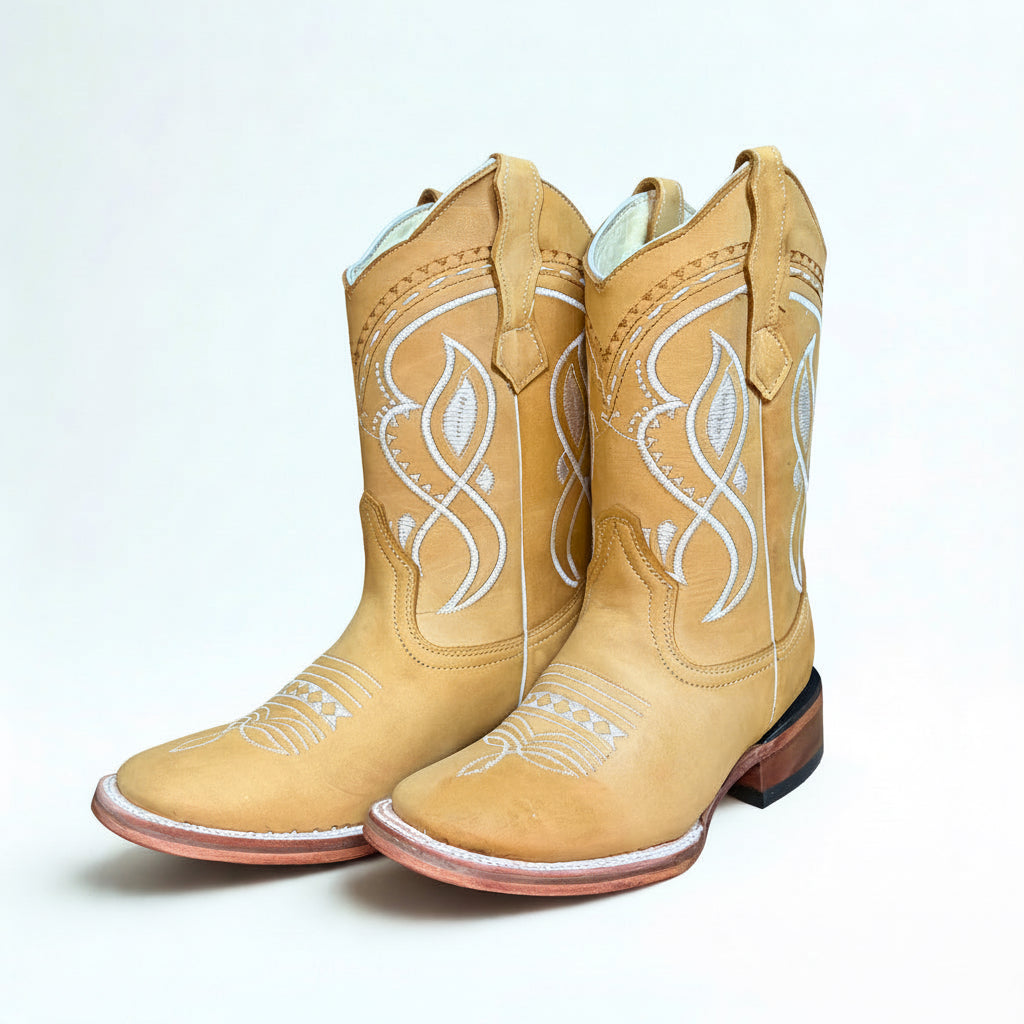 Arius Nubuck Miel Bulldog Western Boot pair view