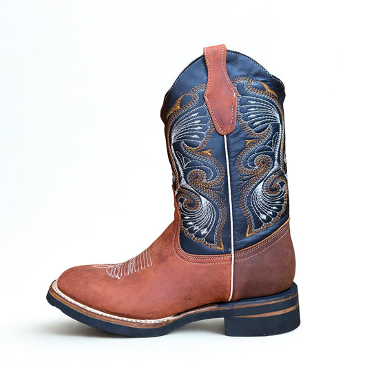 Arius Creazy Shedron Negro Bulldog Boot side profile