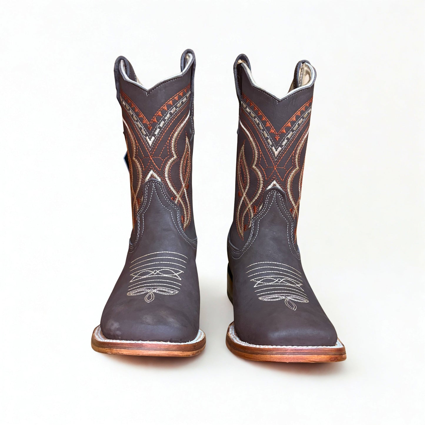 Arius Nubuck Cafe Bulldog western boots front view