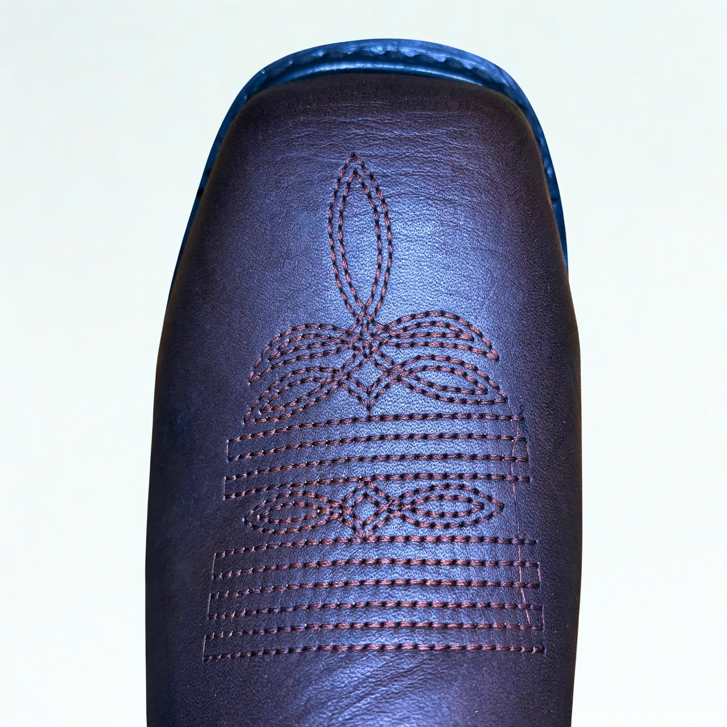 Cerro Roper Steel Toe Work Boot toe detail
