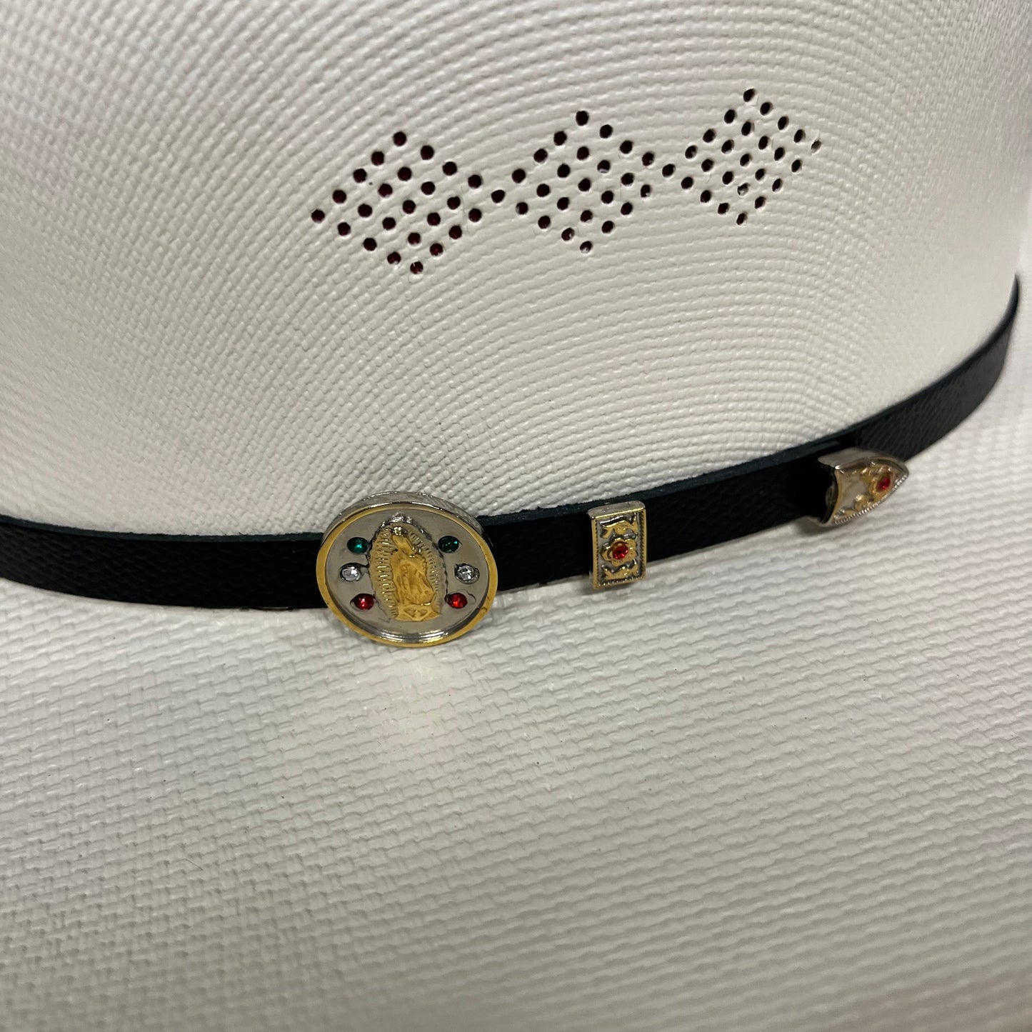 Close-up of the black hat band on Cerro 1000X Virgen Maria Black Hat Band Hat