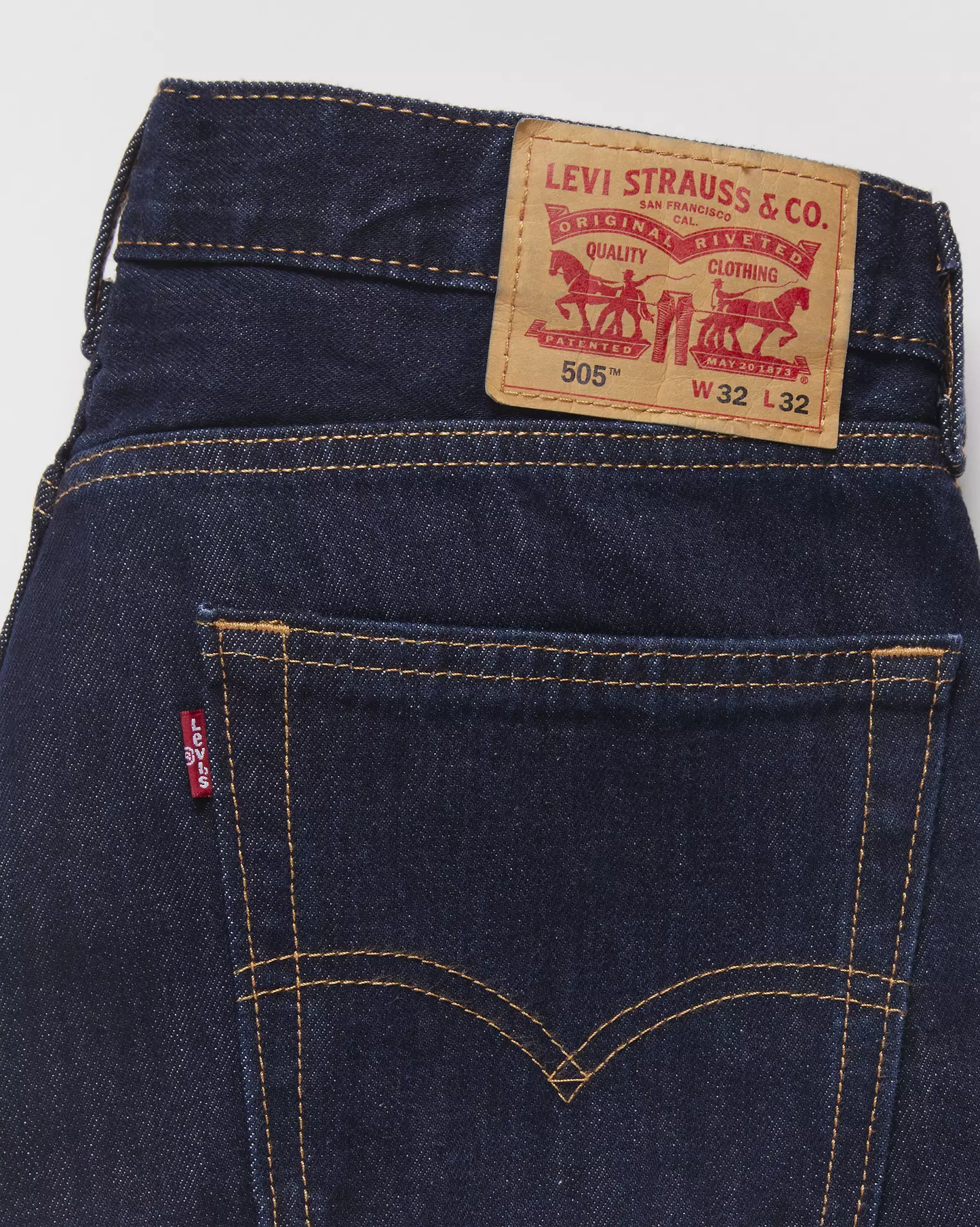 Levi’s 505 Regular Fit Men’s Jeans back pocket detail