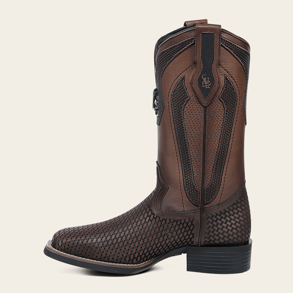 Cuadra Western Rodeo Honey Bovine Boot side profile in brown with stitched shaft detail