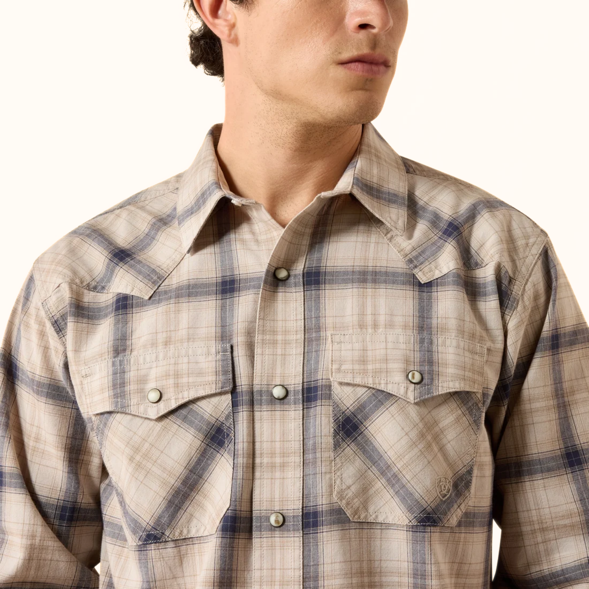 Ariat Retro Hudde Fitted Snap Shirt plaid front close-up view