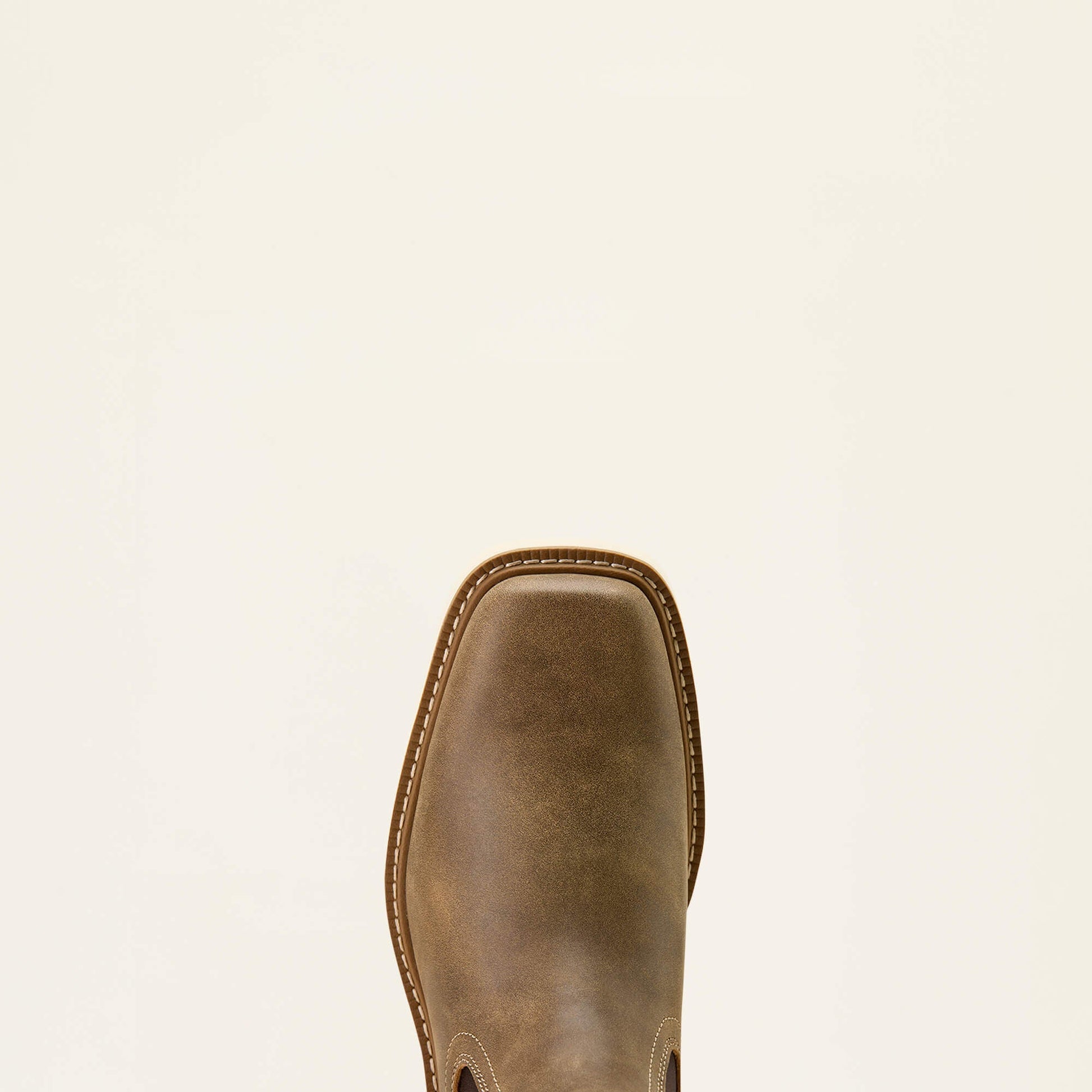 Ariat Rambler Recon Chelsea boot toe view