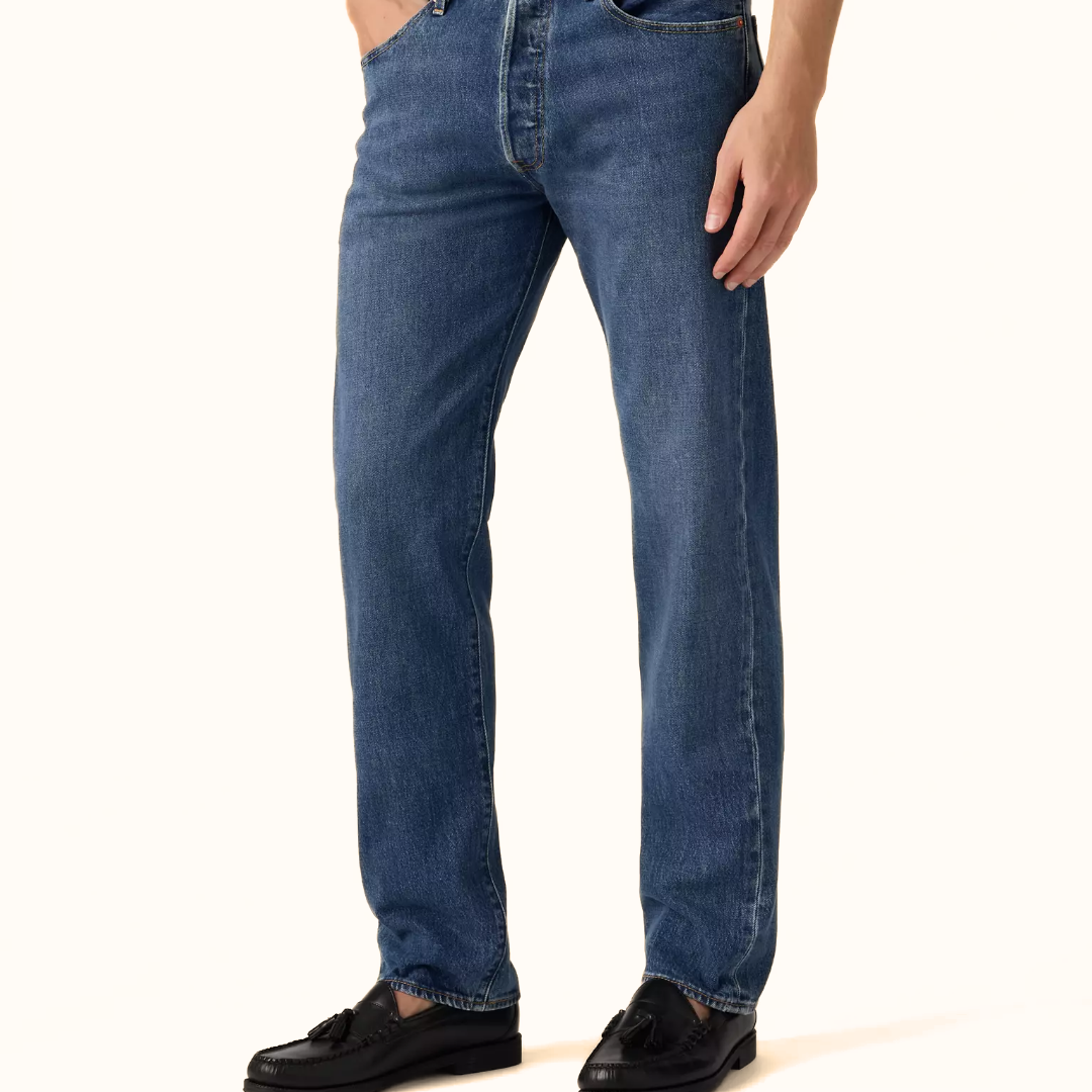 Levi’s 501 Original men’s medium wash jeans front view