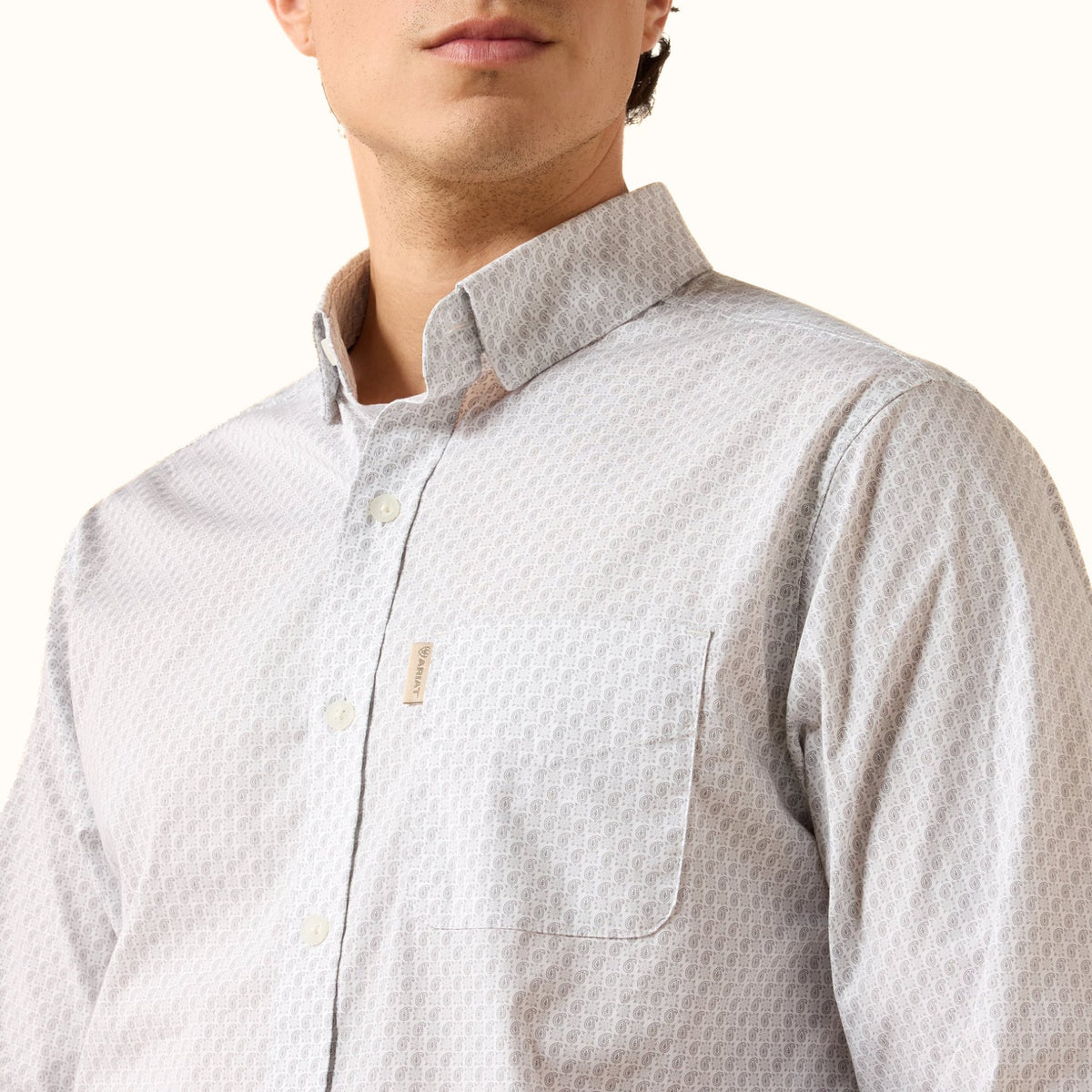 Ariat Mackenzie Modern Slim Fit Shirt in white front close-up view