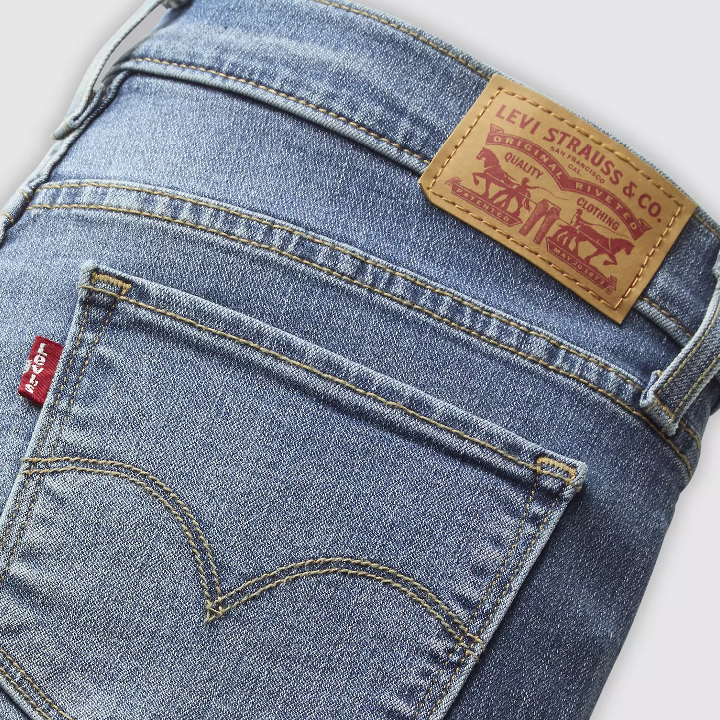 Levi’s 311 Shaping Skinny Women’s Jeans back pocket and waistband detail