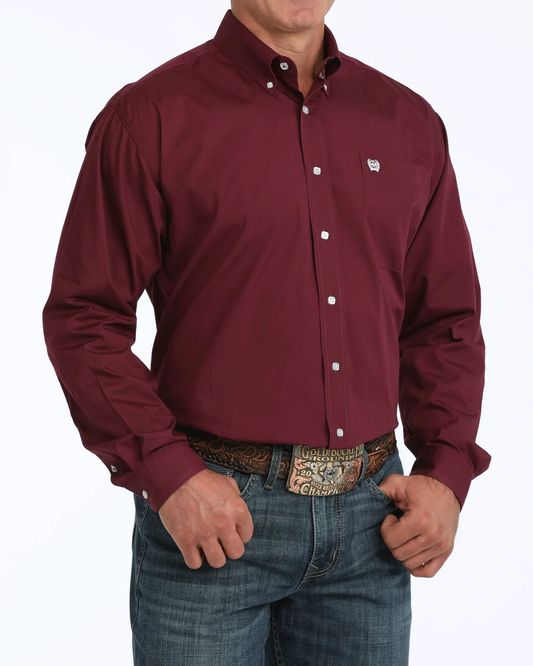 Cinch Solid Classic Fit Button-Down Western Shirt front view on model
