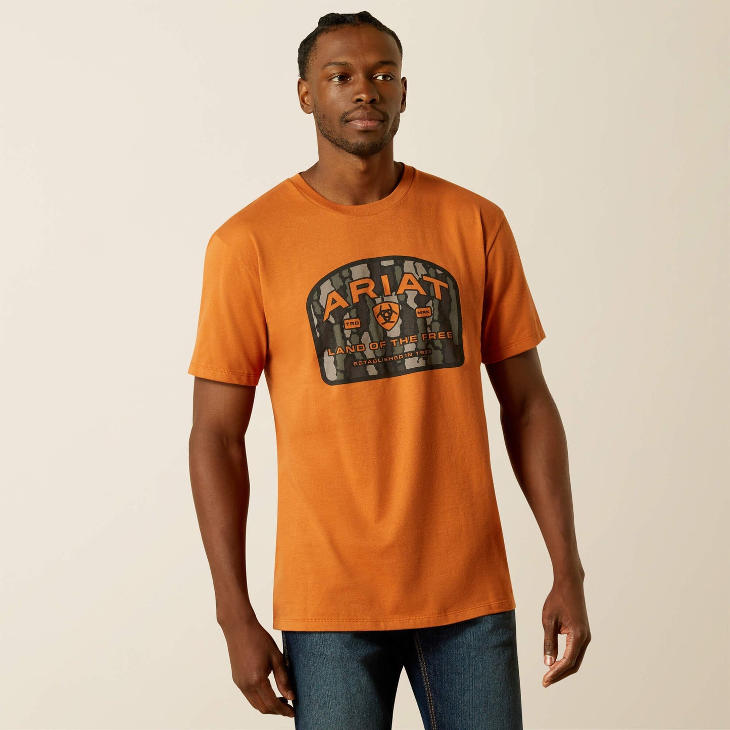 Camiseta con distintivo de camuflaje Underlands de Ariat