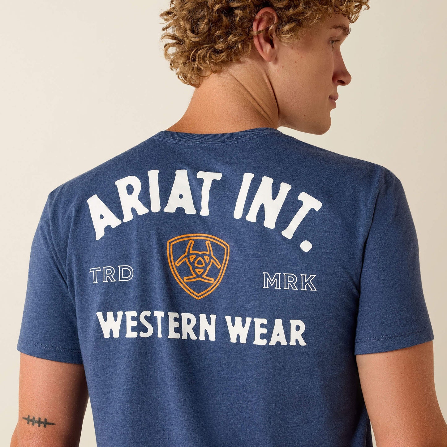 Camiseta Ariat Outline Shop