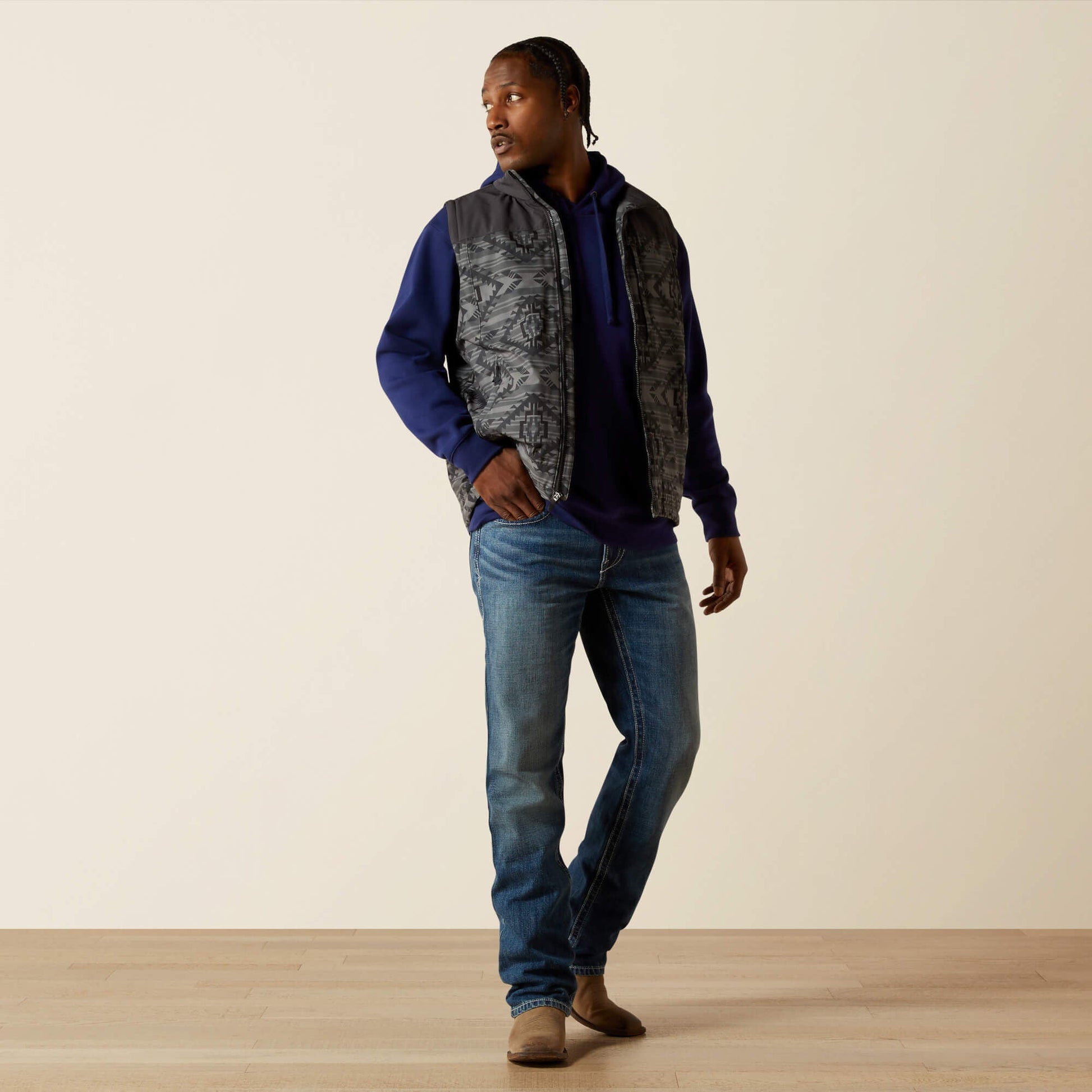Ariat Pioneer Stretchshell Vest full-body fit