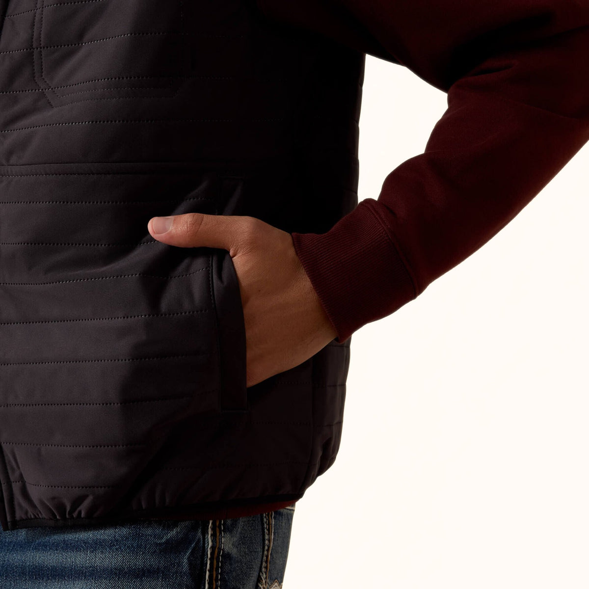 Ariat Wylie Insulated Vest in black front pocket view